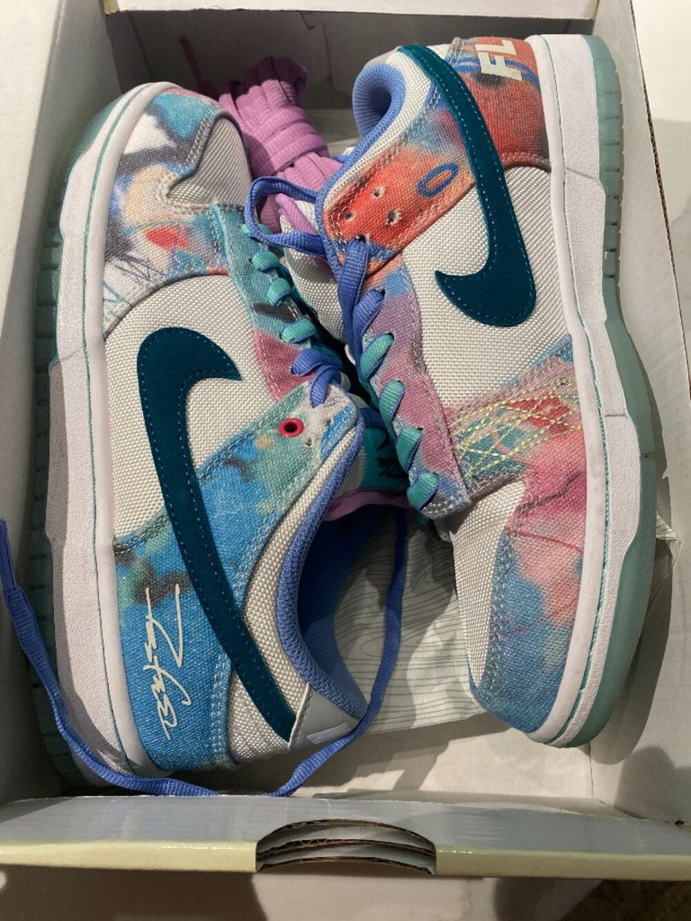 Nike SB Dunk Low Sneakers Futura Laboratories Bleached Aqua Womens 8.5, Mens 7